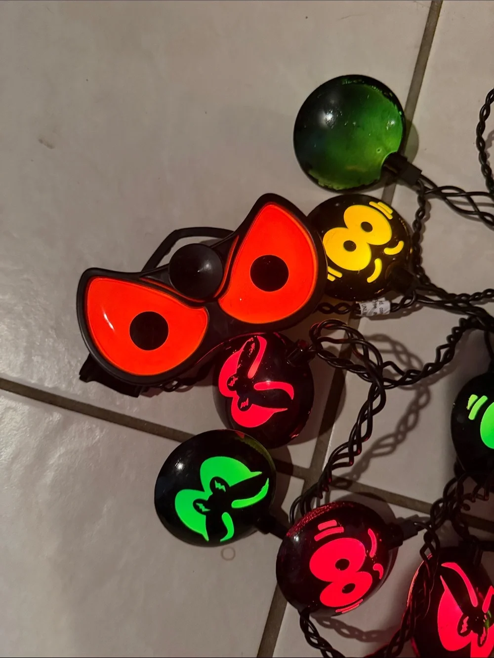 Vtg Eerie Eyes Set Fun World String Lights Blow Mold Halloween & 2 Blinking Eyes